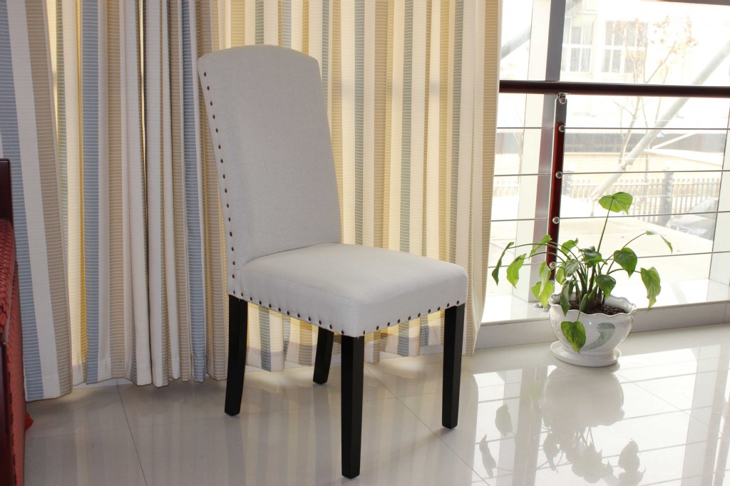 安吉餐椅 融合時(shí)尚設(shè)計(jì)與實(shí)用本色的家居優(yōu)選